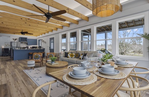 Waveland House | Low Tide Beach Home - 8 minute walk to beach - Hot Tub and Fire Pit