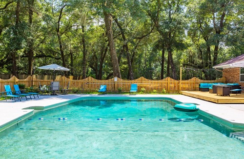 Meridian House | Lrge Golden Isles Home-Huge Pool, Hot Tub, Game Rm