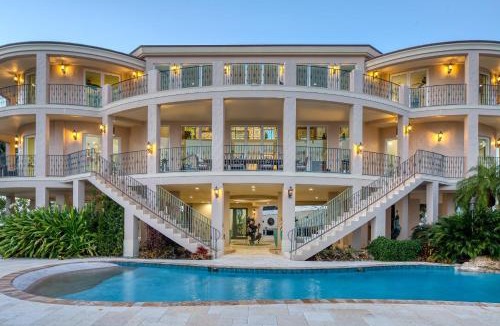 Key Largo House | Lux Key Largo Oceanfront 5 Bedroom 4 Bathroom Pool