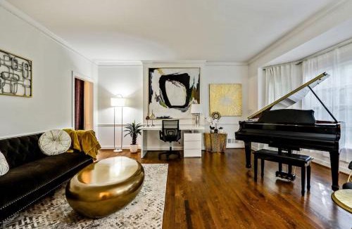 Buckhead House | Luxe, Cozy, Buckhead 4BD35, private Sleeps 8,