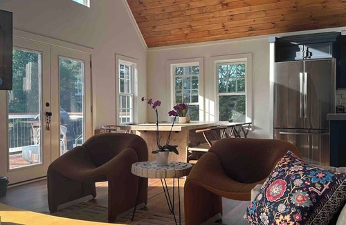 Dahlonega House | Luxe Modern Cabin Perched in Dahlonega Forest
