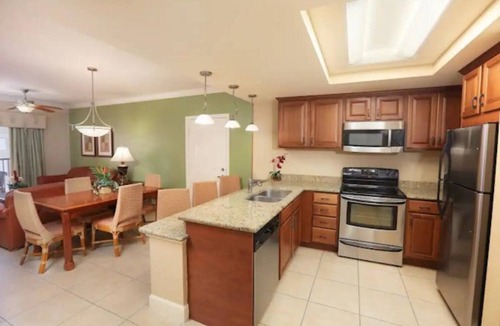 Downtown Orlando Resort | Luxurious 2 Bedroom Beautiful condo Orlando FL, Mins from Disney