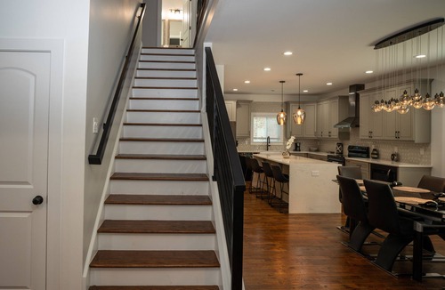 Buford Highway House | Luxurious Fully-Furnished 4-Bedroom Housen