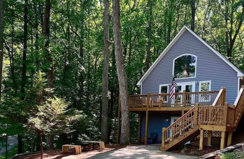 Walnut Mountain House | Luxurious Serene Mountain Cabin . 4th Night Free