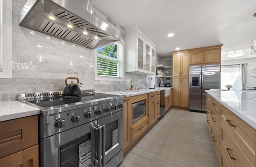 Smyrna House | Luxurious Stay, Pool, Hot Tub, Multifamily, Braves Stadium 3 miles