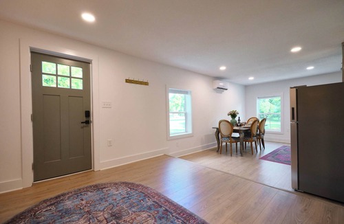 Parkridge Apartment | Luxury 1BR, Sleeps 4, Walk to stadium/downtown, Full kitchen, W/D