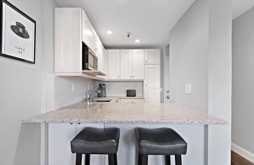 Palm Beach Apartment | Luxury 2 bedroom condo on Palm Beach Island!