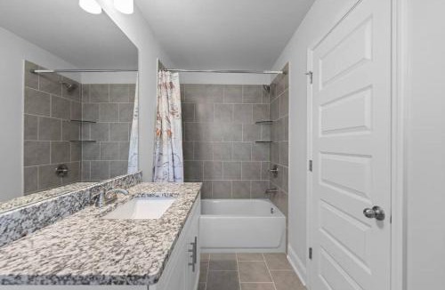Lawrenceville House | Luxury 2 bedrooms, 2.5 baths