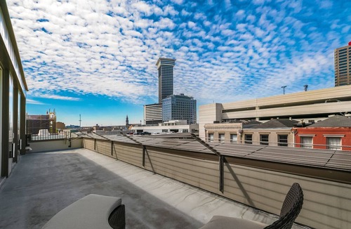 Central Business District Condo | Luxury 3 BR Penthouse with balcony in Downtown NOLA