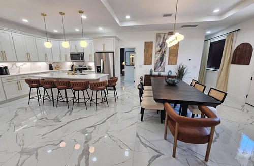 College Park House | LUXURY 5/4 w Jacuzzi tub Winter Park/CP Orlando Gem