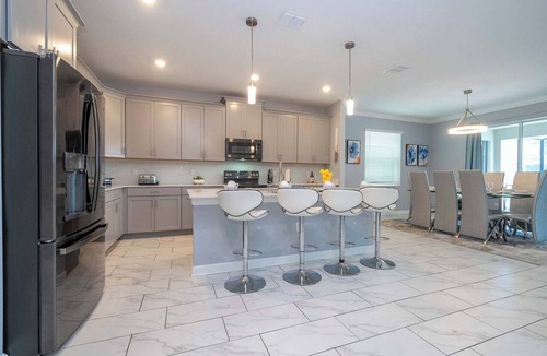 Kissimmee House | Luxury 6BR Resort Home - Near Disney - Pool, Hot Tub & BBQ!