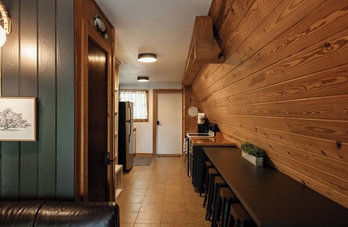 Natchez Cabin | Luxury A-frame Retreat on Private Lake with Firepit! Family Gathering & Relaxing