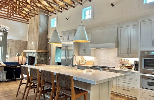 Ellijay House | Luxury Barn Retreat, Mountain Views and Creekside Calm
