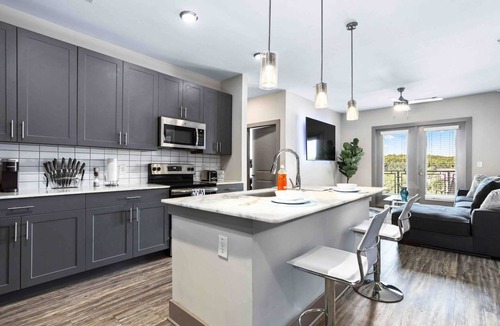 Lindridge-Martin Manor Apartment | Luxury Buckhead Apartment