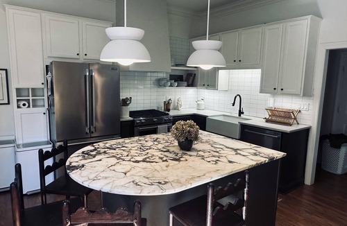 Candler Park House | Luxury Bungalow- Walkable, SAUNA & COLDPLUNGE