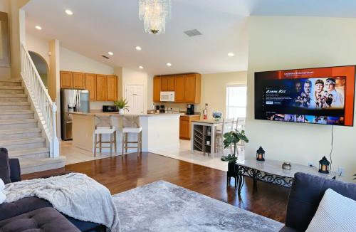 Kissimmee Villa | Luxury Family Villa with Pool Near Disney Parks