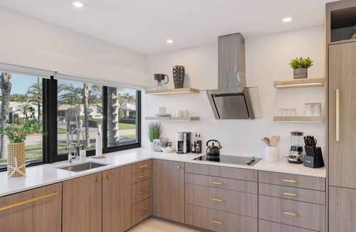 North Corals Apartment | Luxury Florida King Bed Studio - Dog Friendly Oasis