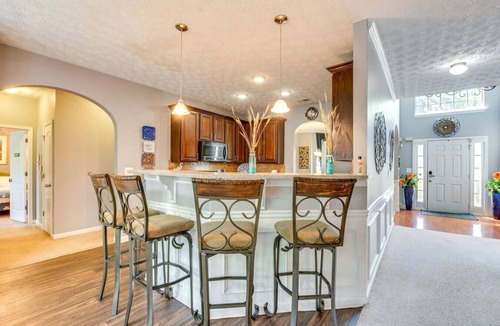 Hampton House | Luxury Hamptons 5BR Oasis with Pool Retreat