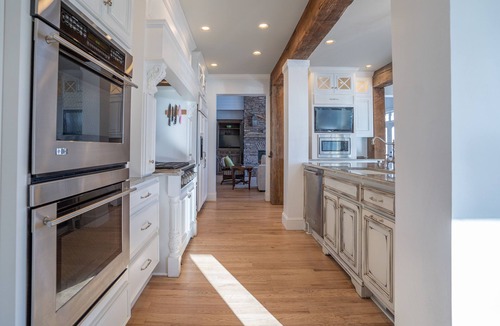 Greensboro House | Luxury lakefront Lake Oconee retreat available for 31+ day stays