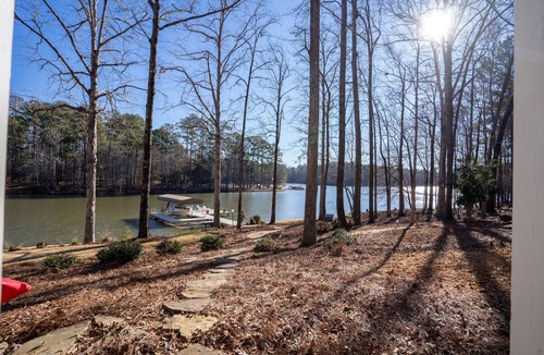 Greensboro House | Luxury lakefront Lake Oconee retreat available for 31+ day stays