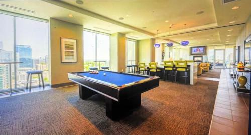 Old Fourth Ward Apartment | Luxury Midtown Skyline Retreat