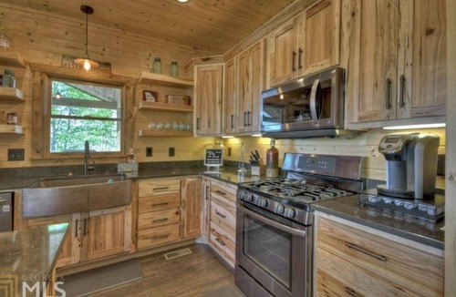 Aska Cabin | Luxury Mountain Cabin with Stunning Panoramic Views