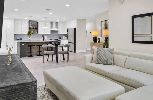 Saddlebrook House | Luxury Pool Retreat | Bikes, Fire Pit & Lanai | Extended Stay | Saddlebrook | Optional Amenities