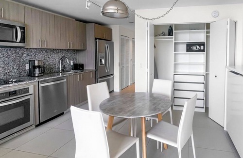 Doral Apartment | Luxury Studio Suite w/Golf View | Sauna + Pool