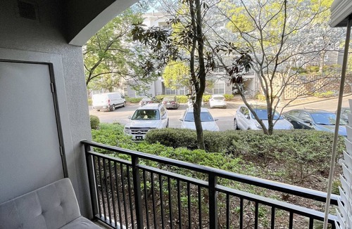 Lindbergh Apartment | Luxury Suite By Train,Parks,Downtown,Southern Cuisine & Celebrity hangouts