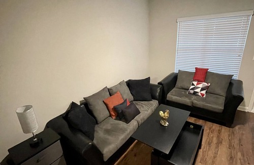 Lindbergh Apartment | Luxury Suite By Train,Parks,Downtown,Southern Cuisine & Celebrity hangouts