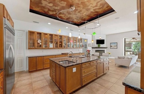 Lake Sarasota House | Luxury Summer Retreat. Spacious 3-bedroom with salt water pool & spa in Sarasota