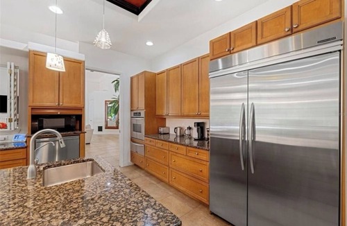 Lake Sarasota House | Luxury Summer Retreat. Spacious 3-bedroom with salt water pool & spa in Sarasota