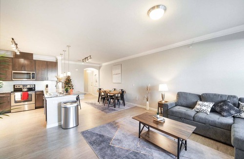 McNeil Apartment | Luxury Townhome Pool North Austin Evonify