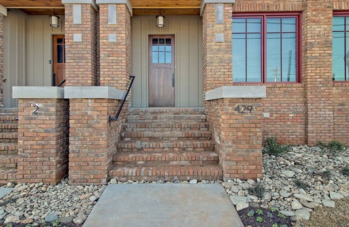 Greenville House | Luxury Townhome Walking Distance to Downtown