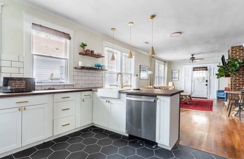 Crosstown House | Lyndale Ave Draft Listing