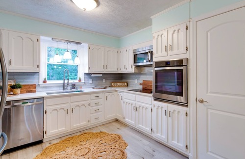 Mableton House | Mableton Home w/Private Pool ~ 15 Mi to ATL!