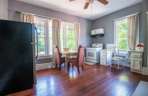 Five Points South Apartment | Magnolia Loft Suite - Family/Bunk Beds/WorkSpace