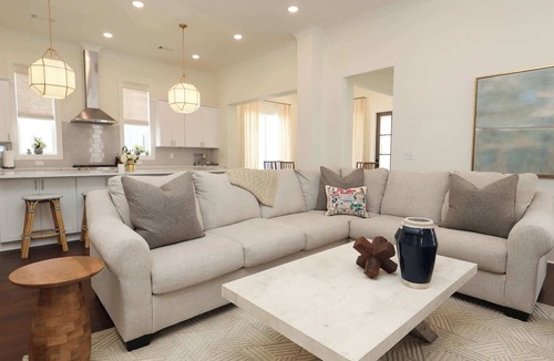 Oxford House | Magnolia Manor by Apex Short Term Stays