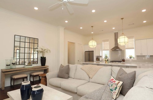 Oxford House | Magnolia Manor by Apex Short Term Stays