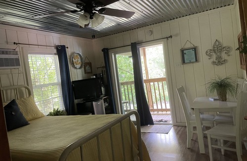 Olivehill Cabin | Mama Bears Cozy Creekside Cabin at Up The Creek