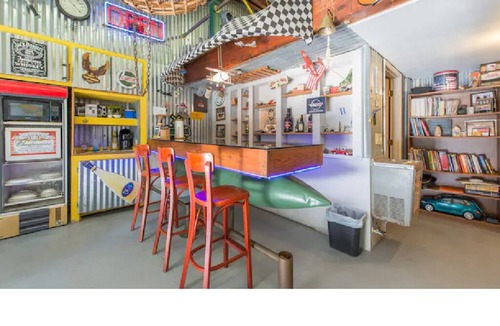 Geneva Apartment | Man Cave at Danville - eclectic apartment in Central Florida