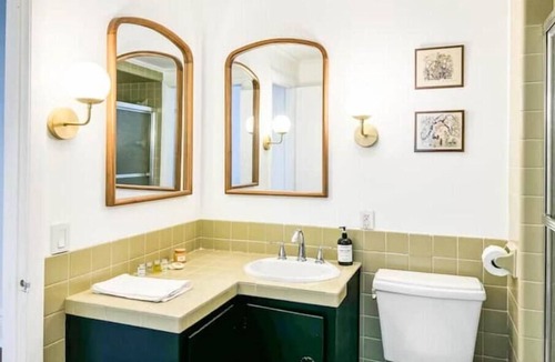 Mobile Cottage | Mardi Gras Historic Montegeux Cottage