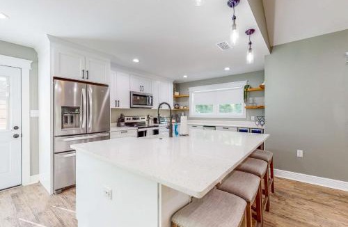 Bay St Louis House | Mardi Gras Parade, Walk to Beach! Bay St Louis Gem