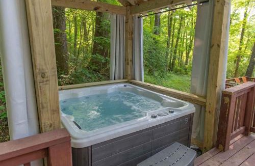 Lookout Valley Neighborhood Association House | Martha Cabin Tiny Cabin By Downtown Chattanooga