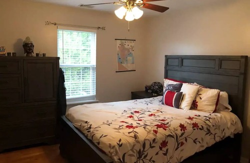 Augusta Hotel | Martinez home Masters Rental- Sleeps 8nn