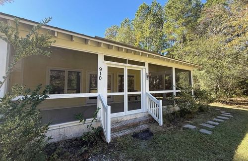 Hardeeville House | Marvelous 3-bedroom house with AC in charming Hardeeville, central to EVERYTHING