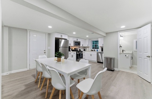 Mableton House | Marvelous 4BR Home w/Fenced Patio & TVs in every room