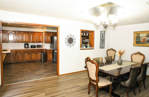 South Oklahoma City House | Marvelous 5-bedroom house with Heated Pool in Oklahoma City