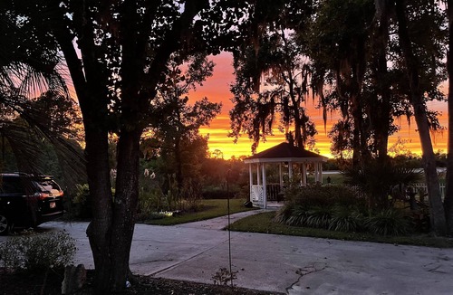Bluffton House | Master suite with private deck in a beautiful house between Savannah & HHI