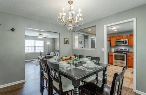 East Chattanooga House | Meade Manor - 3bd-2bth - 2000+sf - Central Location - Quiet street - Game Room